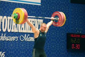 Azerbaijani U17 weightlifter claims gold at international tournament 